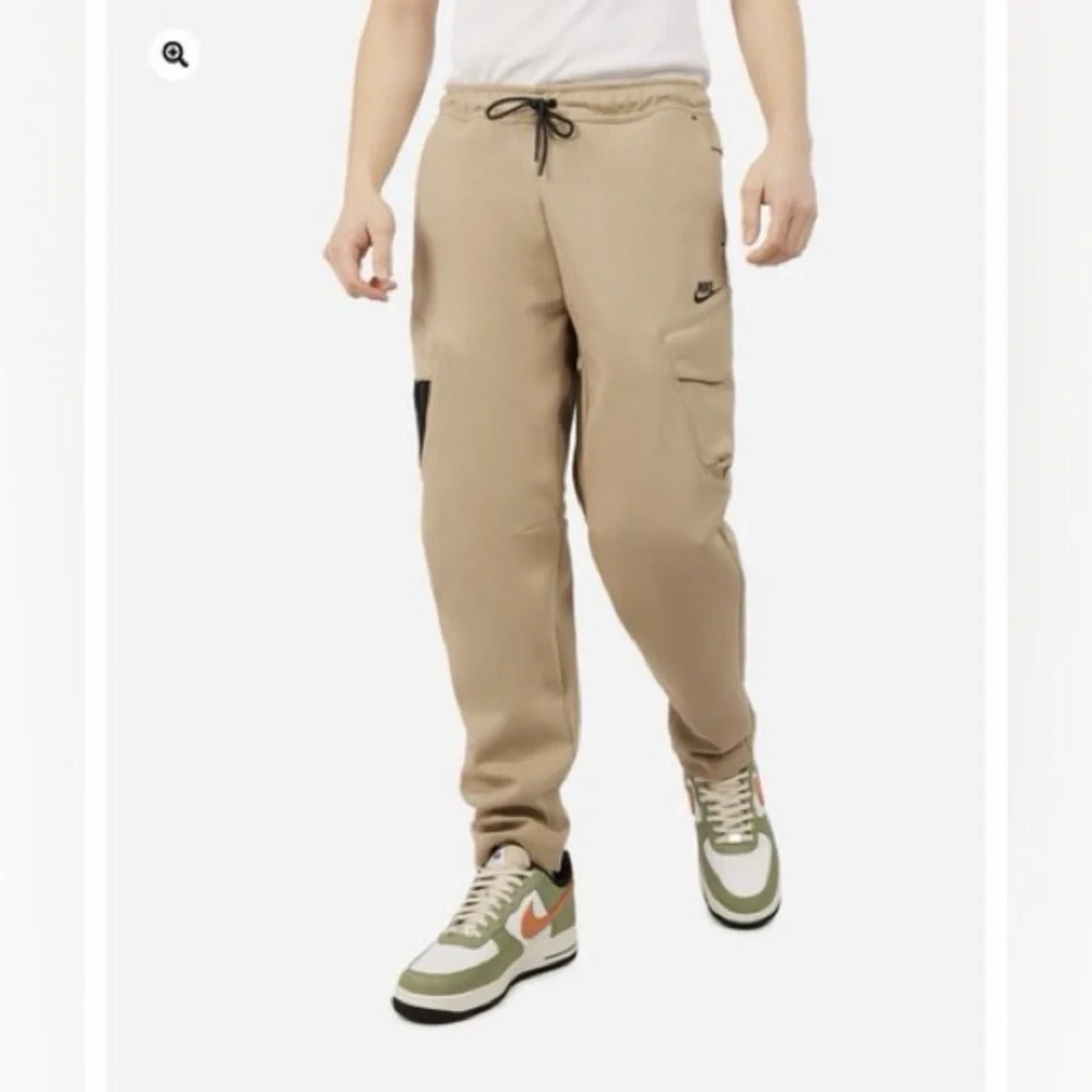 Nike Men's Sportswear Tech Fleece Beige Khaki Utility Pants Size XL